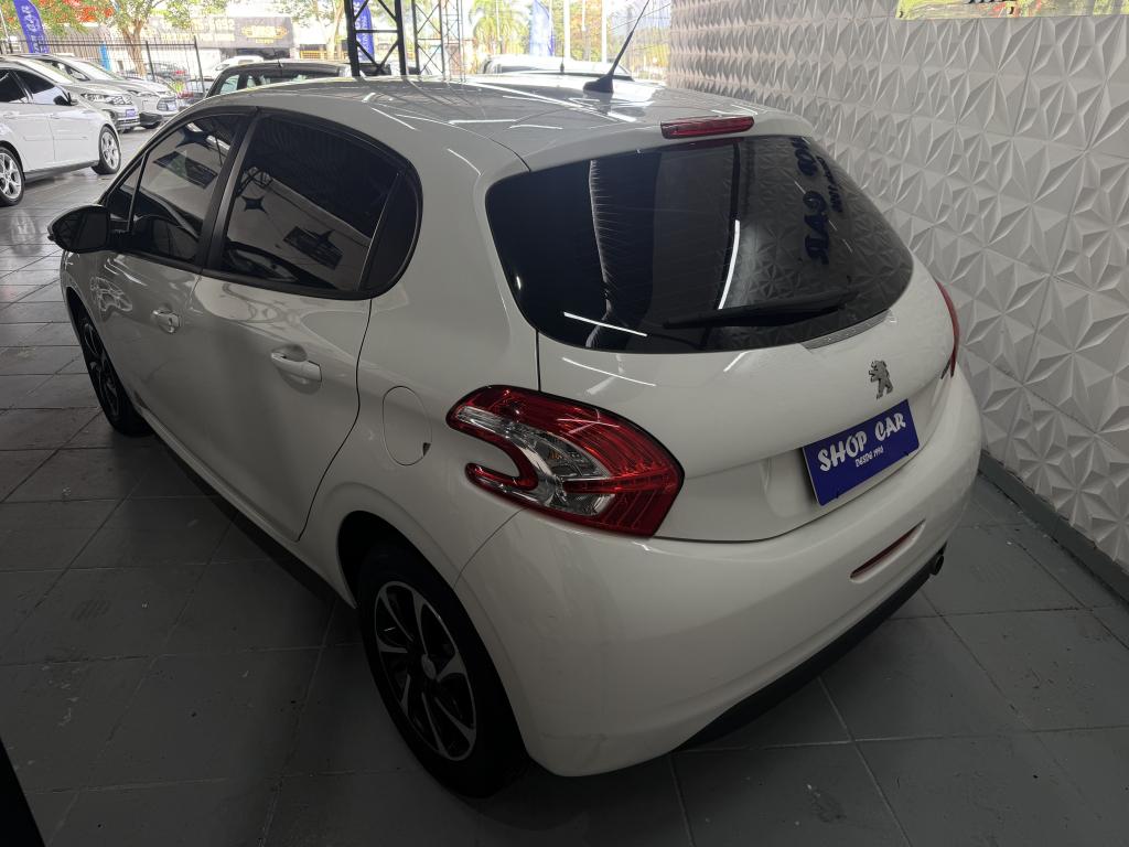 PEUGEOT 208 - Foto
