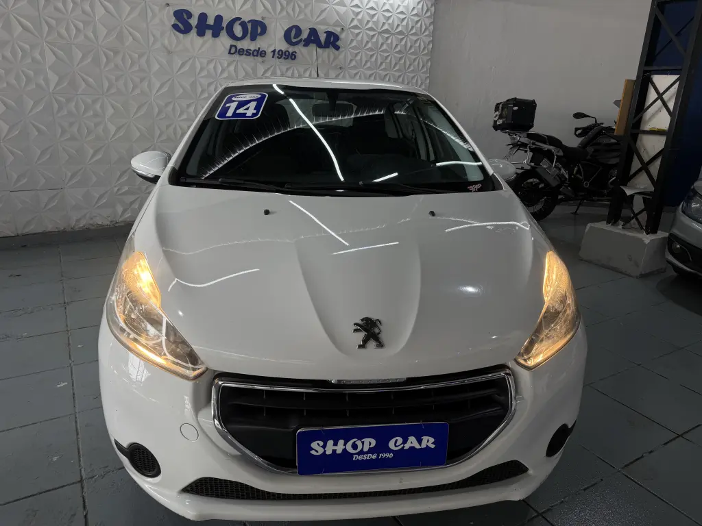 PEUGEOT 208 - Foto