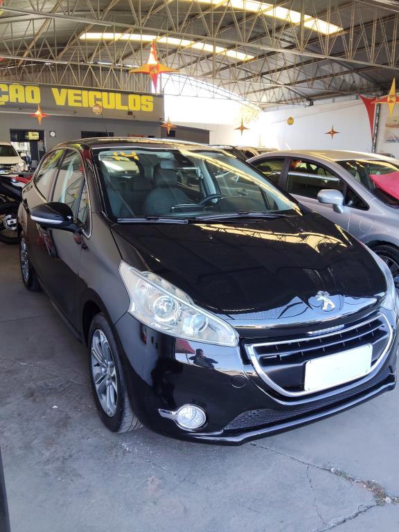 PEUGEOT 208 - Foto