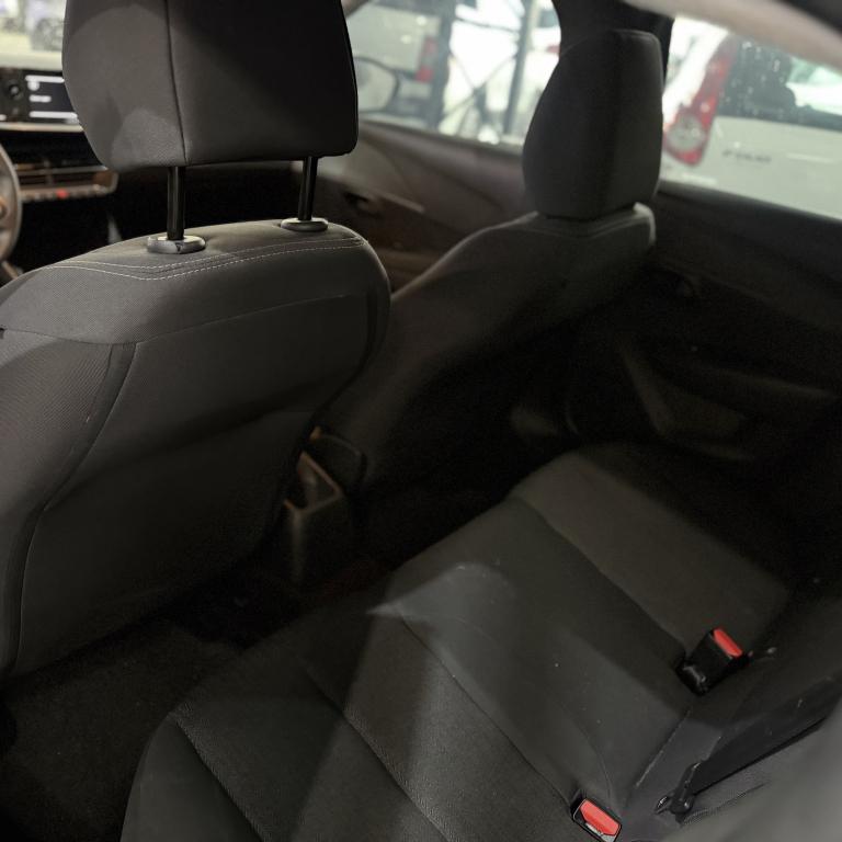PEUGEOT 208 - Foto