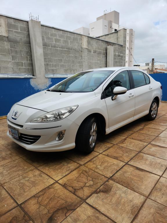 PEUGEOT 408 Sedan - Foto