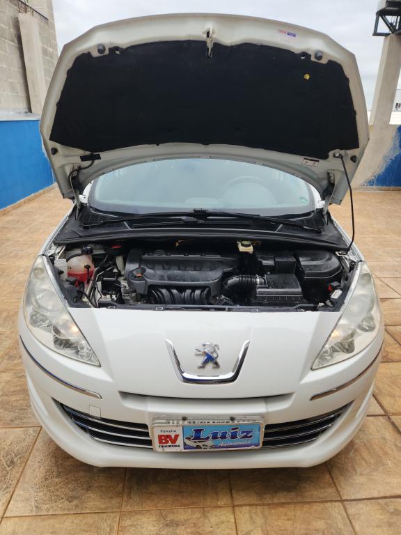 PEUGEOT 408 Sedan - Foto