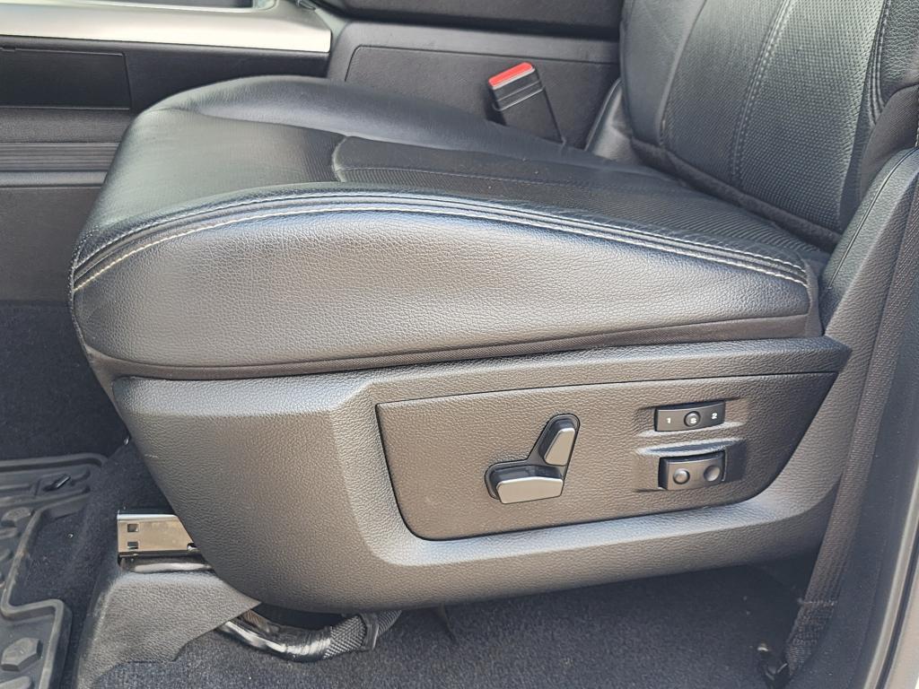 RAM 1500 - Foto