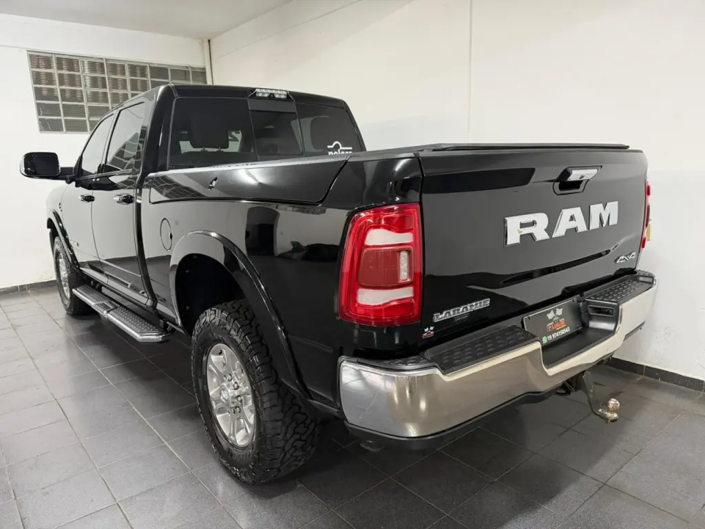 RAM 2500 - Foto