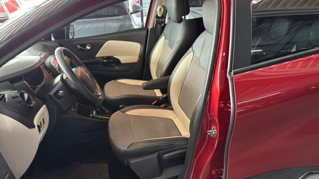 RENAULT Captur - Foto