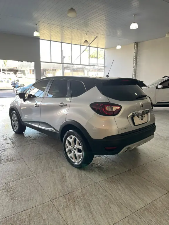 RENAULT Captur - Foto