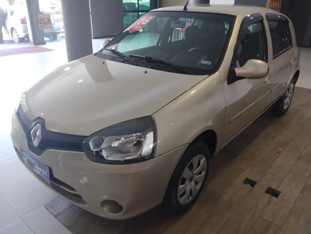 RENAULT Clio Hatch - Foto