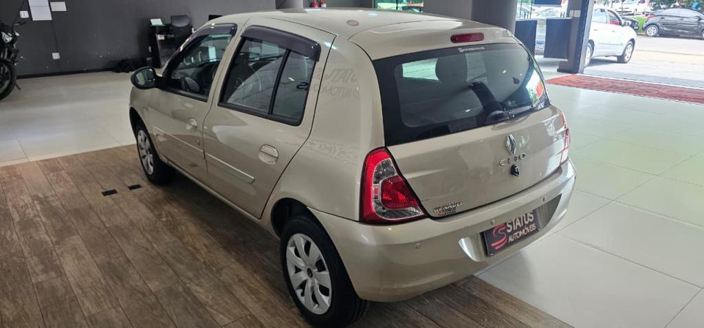 RENAULT Clio Hatch - Foto