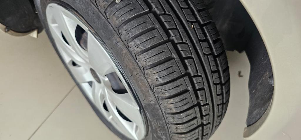 RENAULT Clio Hatch - Foto