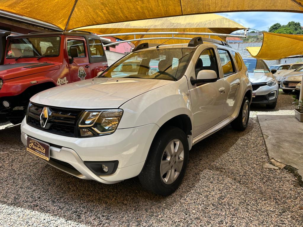 RENAULT Duster - Foto