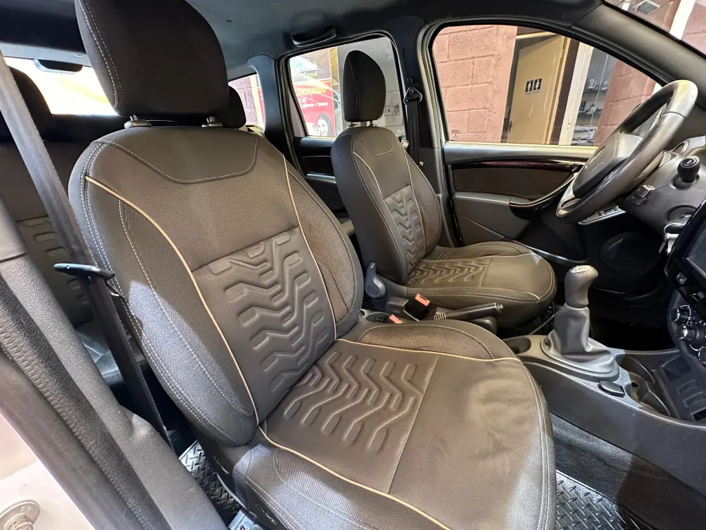 RENAULT Duster - Foto