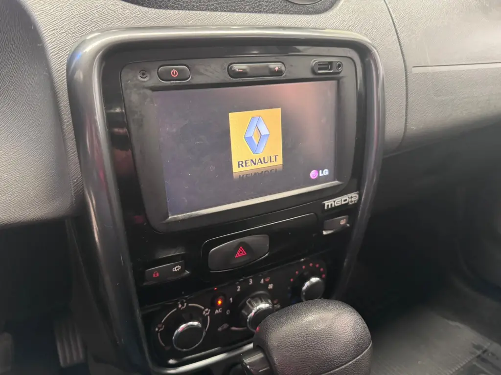 RENAULT Duster - Foto