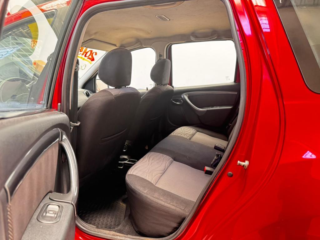 RENAULT Duster - Foto