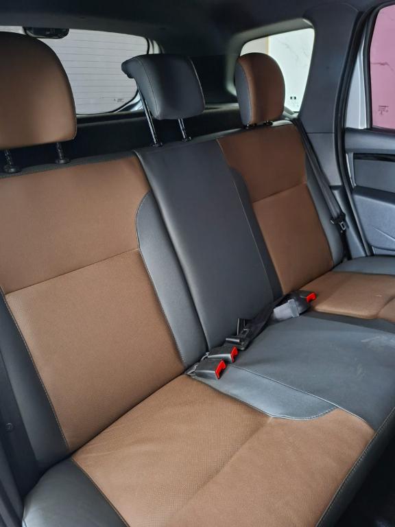 RENAULT Duster - Foto