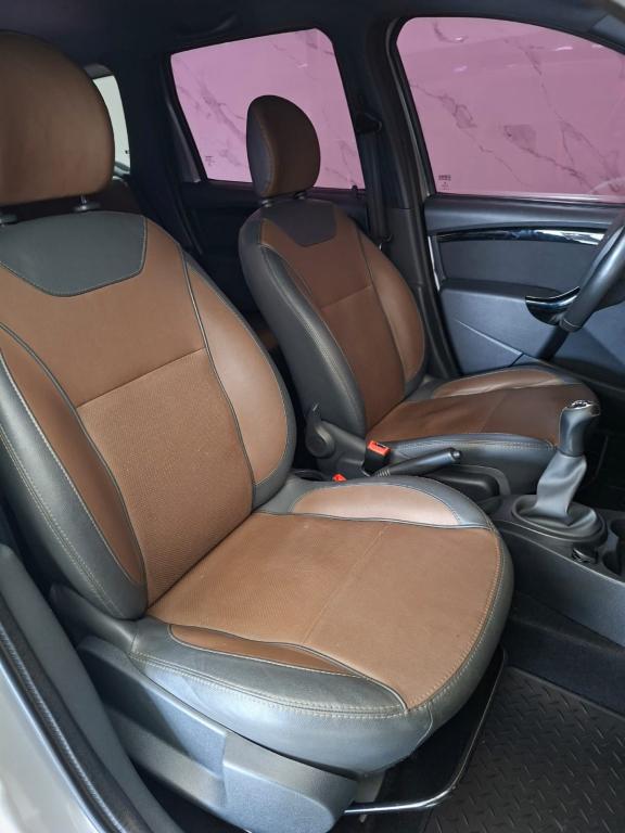 RENAULT Duster - Foto