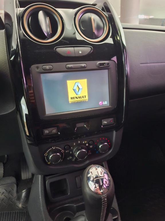 RENAULT Duster - Foto