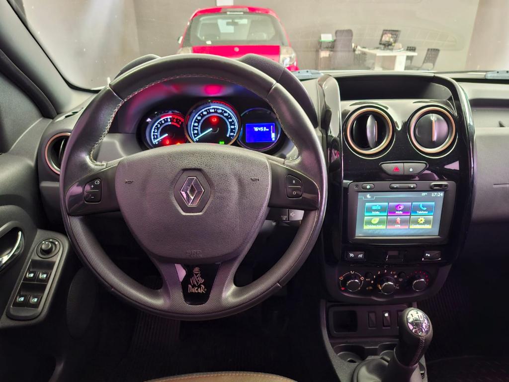 RENAULT Duster - Foto