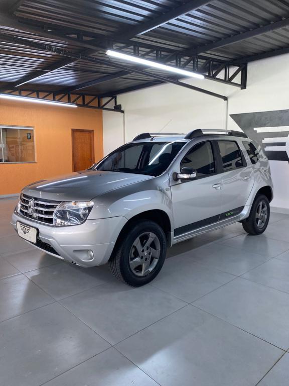 RENAULT Duster - Foto