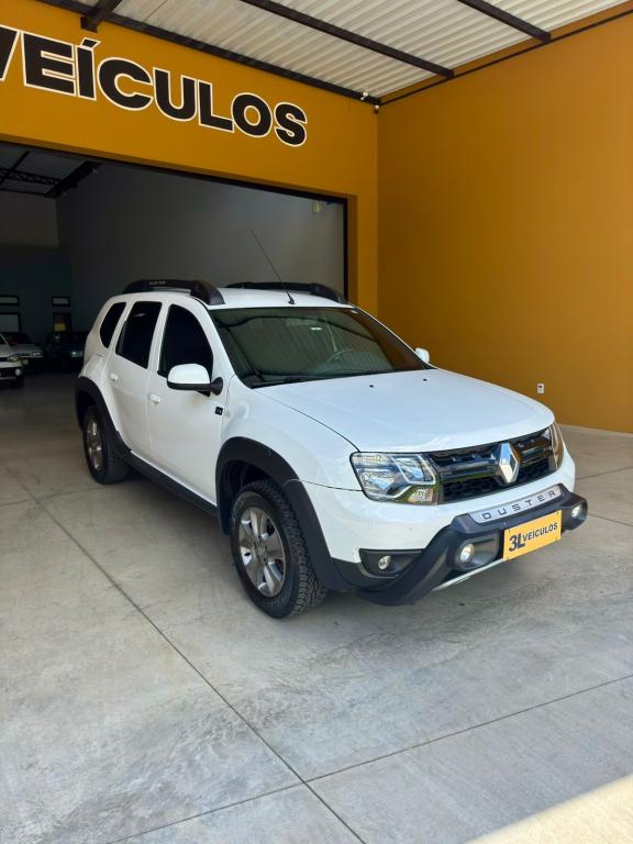 RENAULT Duster - Foto