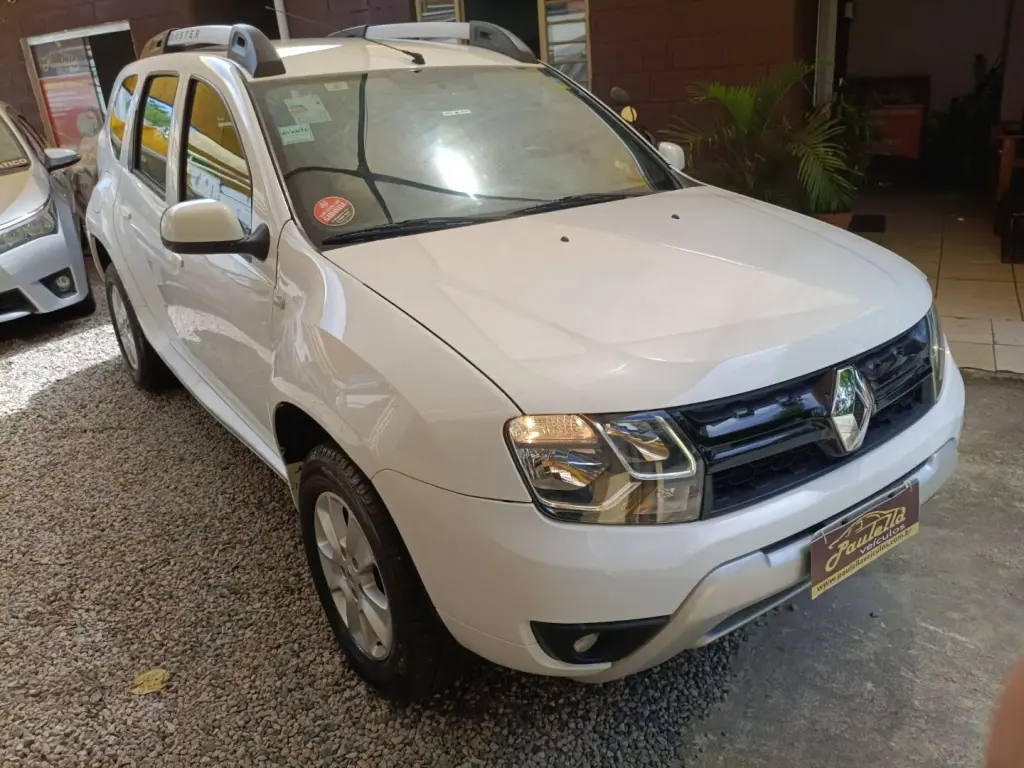 RENAULT Duster - Foto