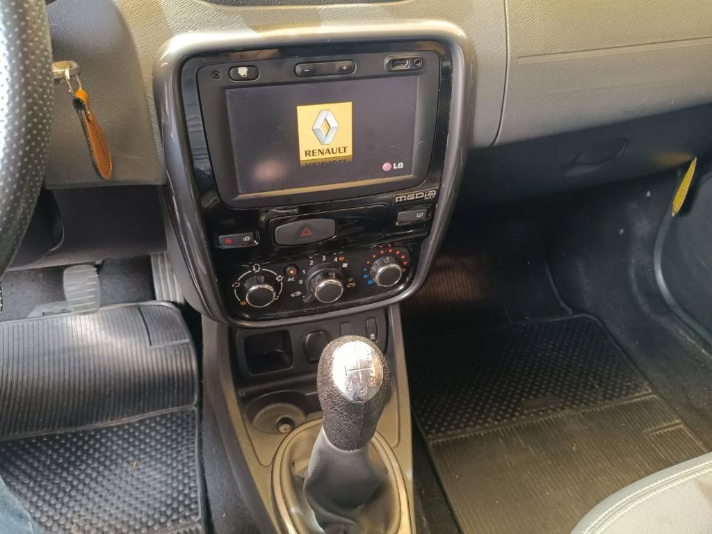 RENAULT Duster - Foto