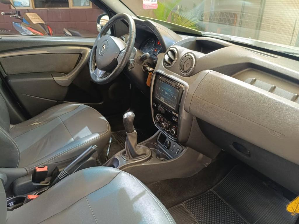 RENAULT Duster - Foto