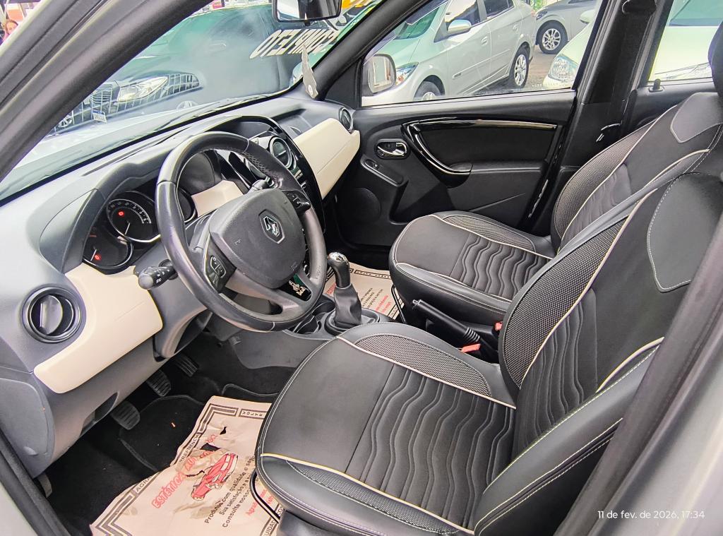 RENAULT Duster - Foto