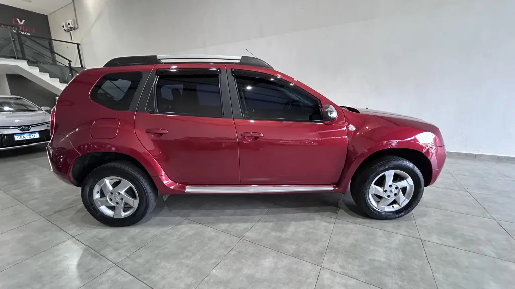 RENAULT Duster - Foto