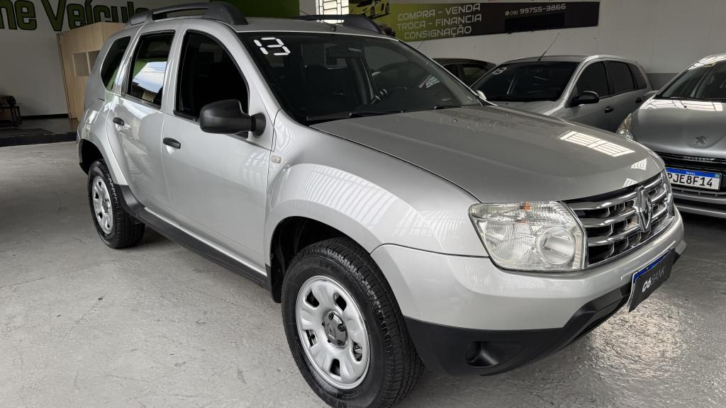 RENAULT Duster - Foto