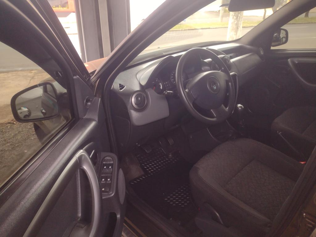 RENAULT Duster - Foto
