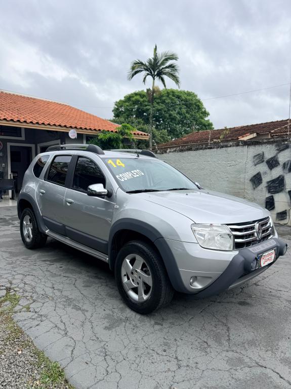 RENAULT Duster - Foto