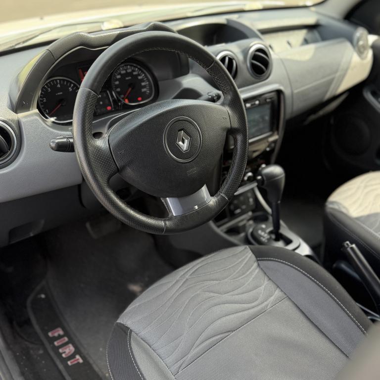 RENAULT Duster - Foto