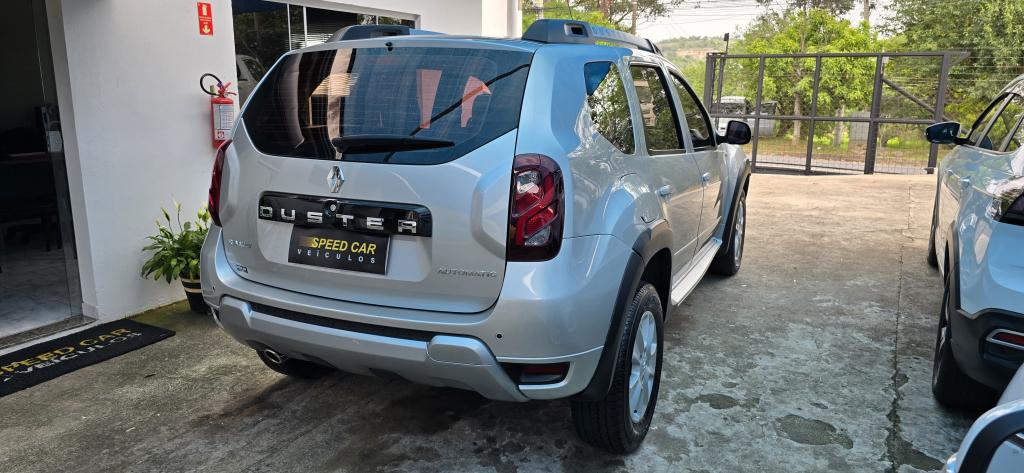 RENAULT Duster - Foto