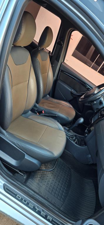 RENAULT Duster - Foto