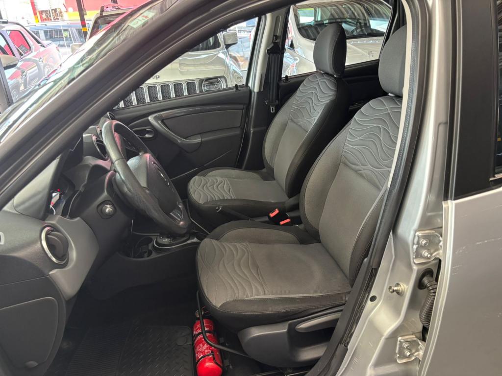 RENAULT Duster - Foto