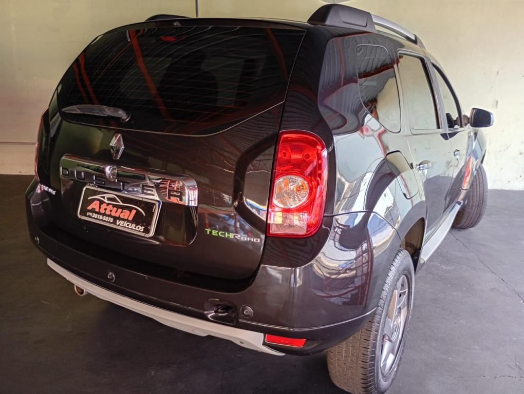 RENAULT Duster - Foto