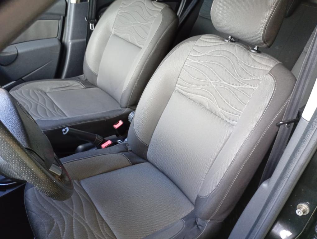 RENAULT Duster - Foto