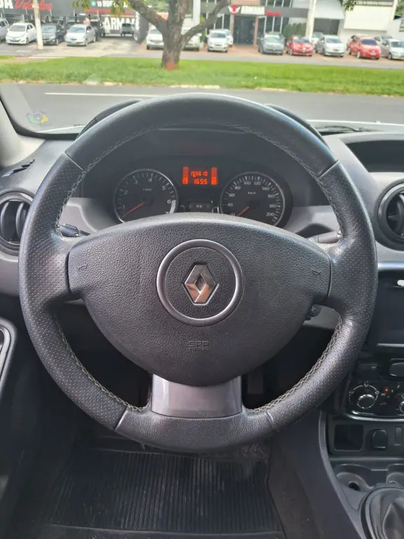 RENAULT Duster - Foto