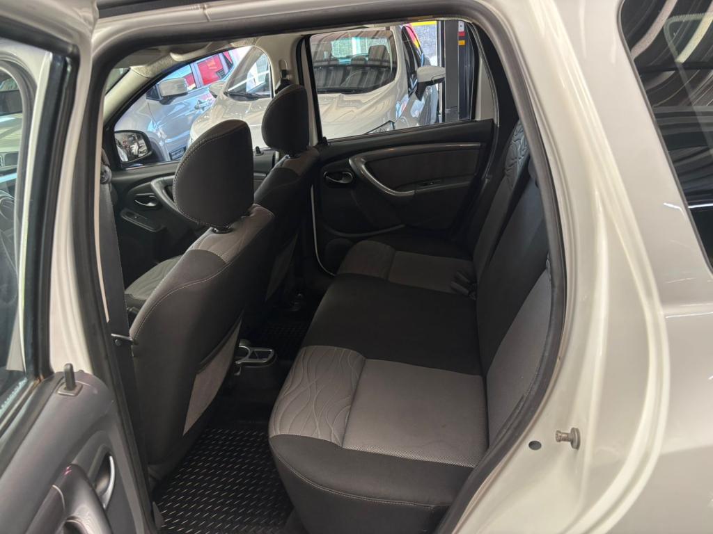 RENAULT Duster - Foto