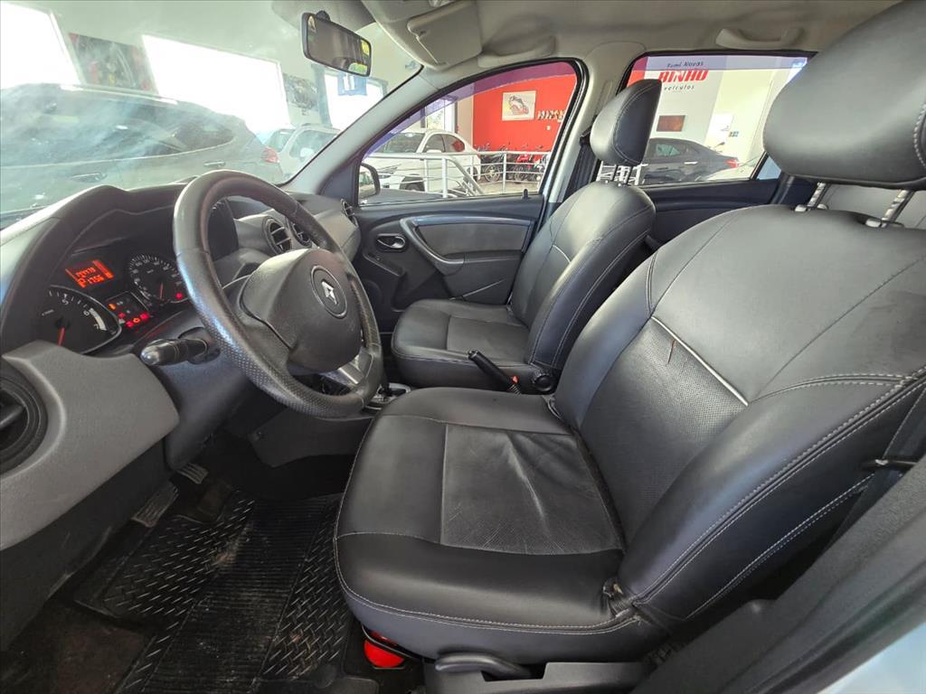 RENAULT Duster - Foto