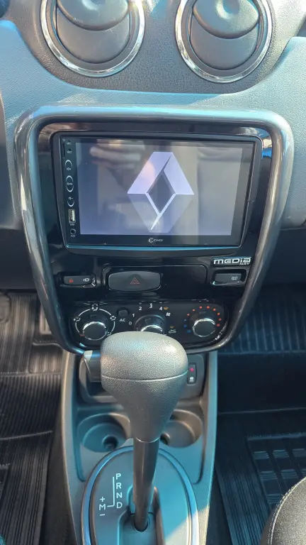RENAULT Duster - Foto