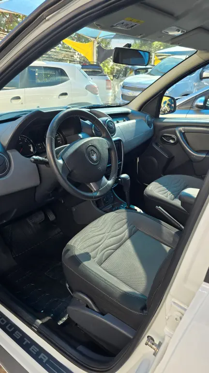 RENAULT Duster - Foto