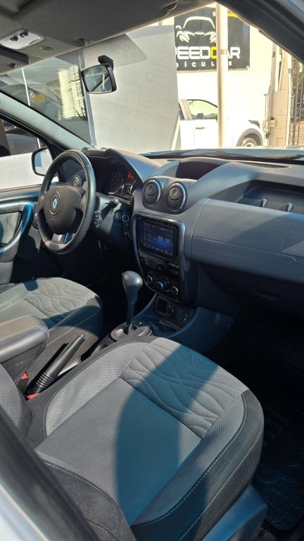 RENAULT Duster - Foto