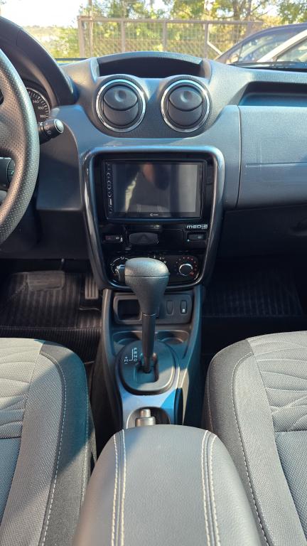 RENAULT Duster - Foto
