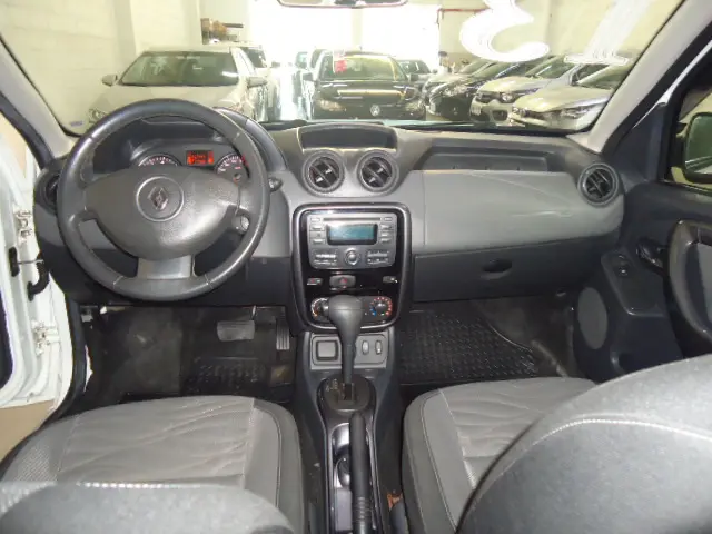RENAULT Duster - Foto