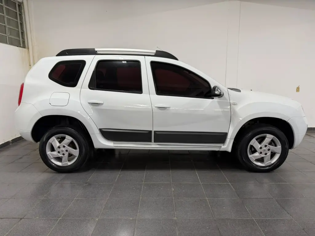 RENAULT Duster - Foto