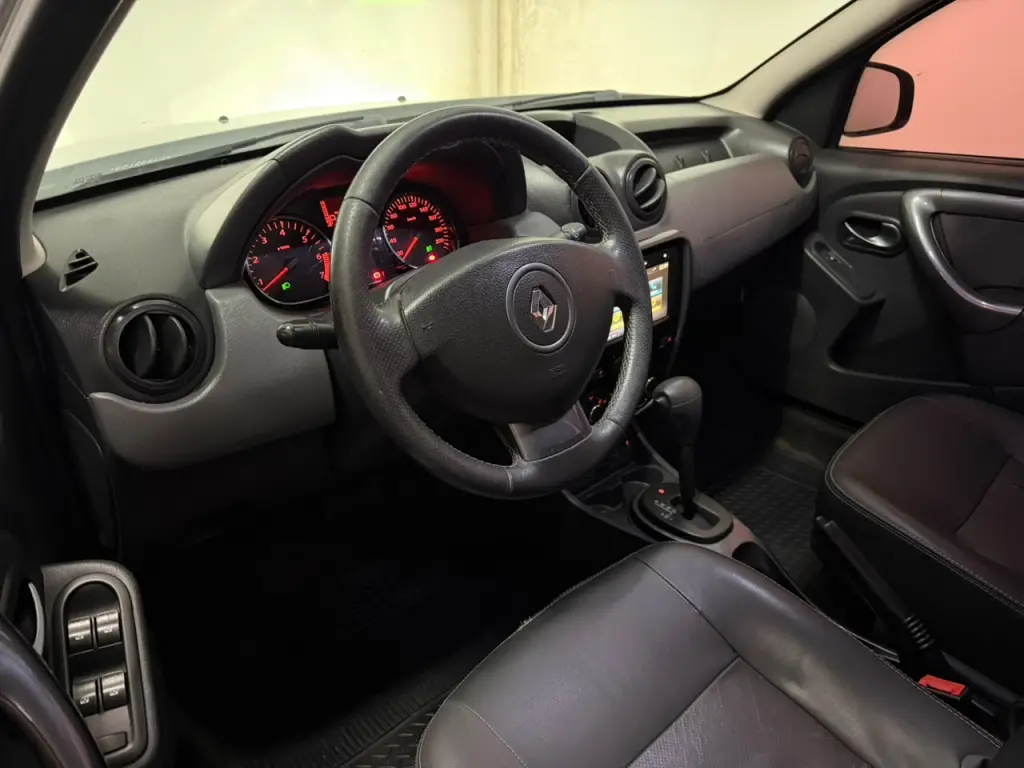 RENAULT Duster - Foto