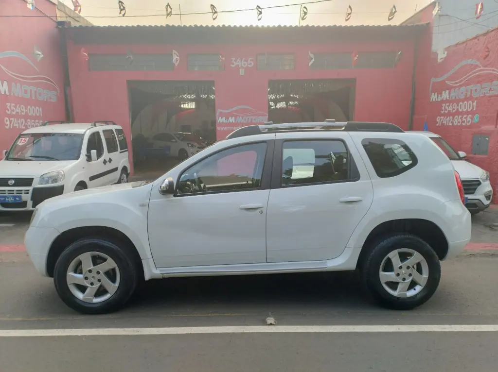 RENAULT Duster - Foto