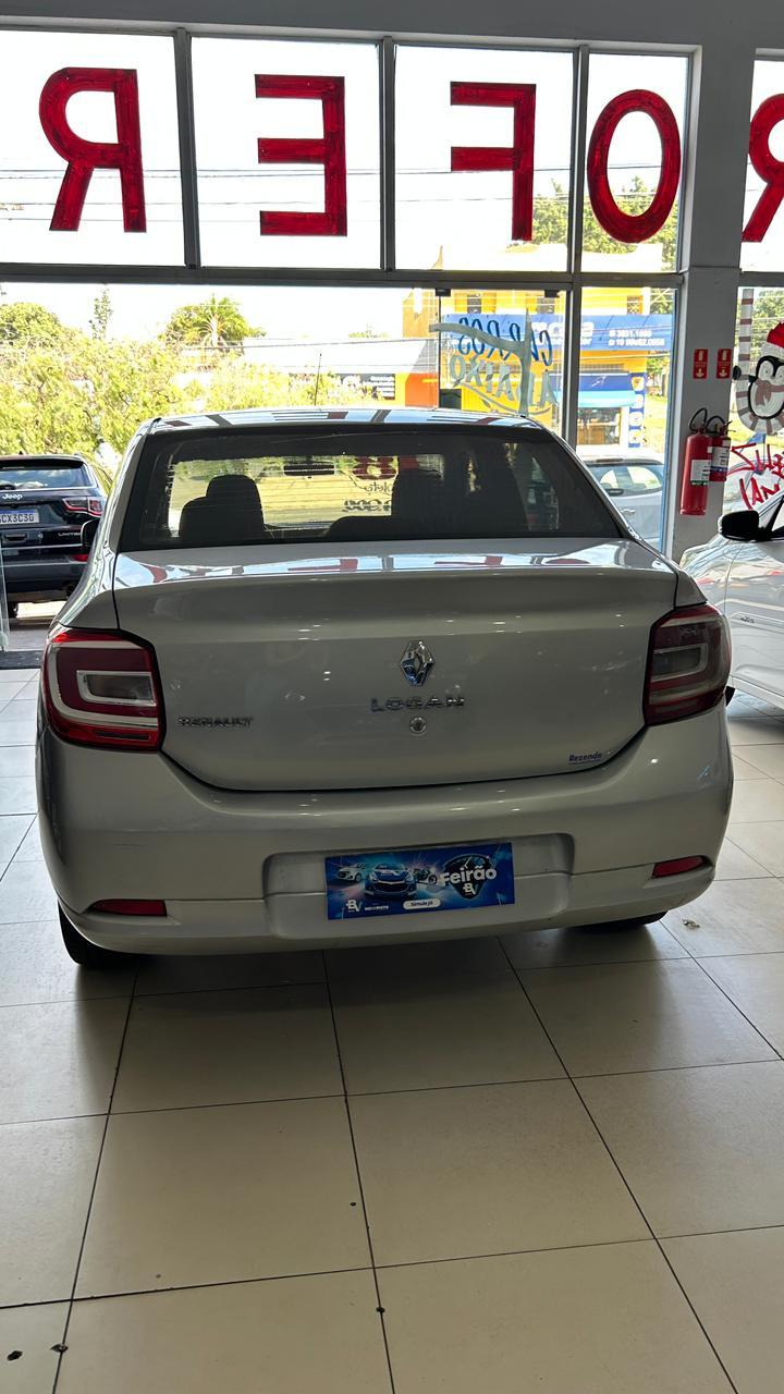 RENAULT Logan - Foto