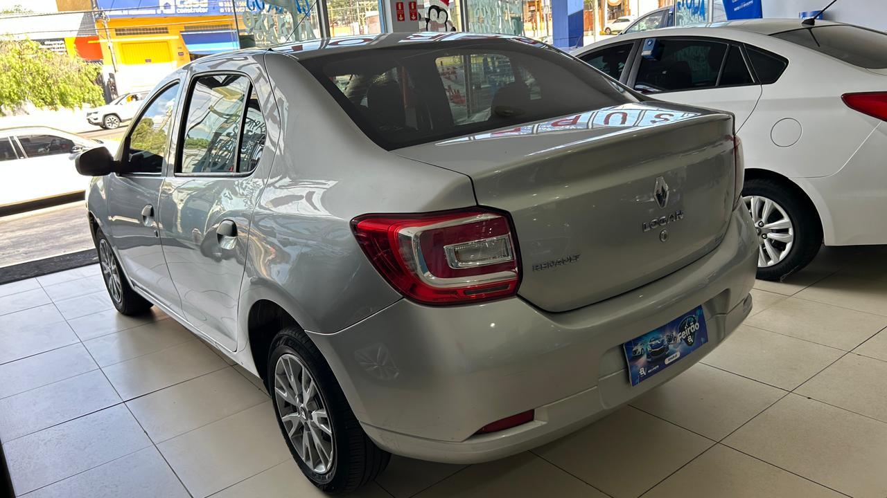 RENAULT Logan - Foto